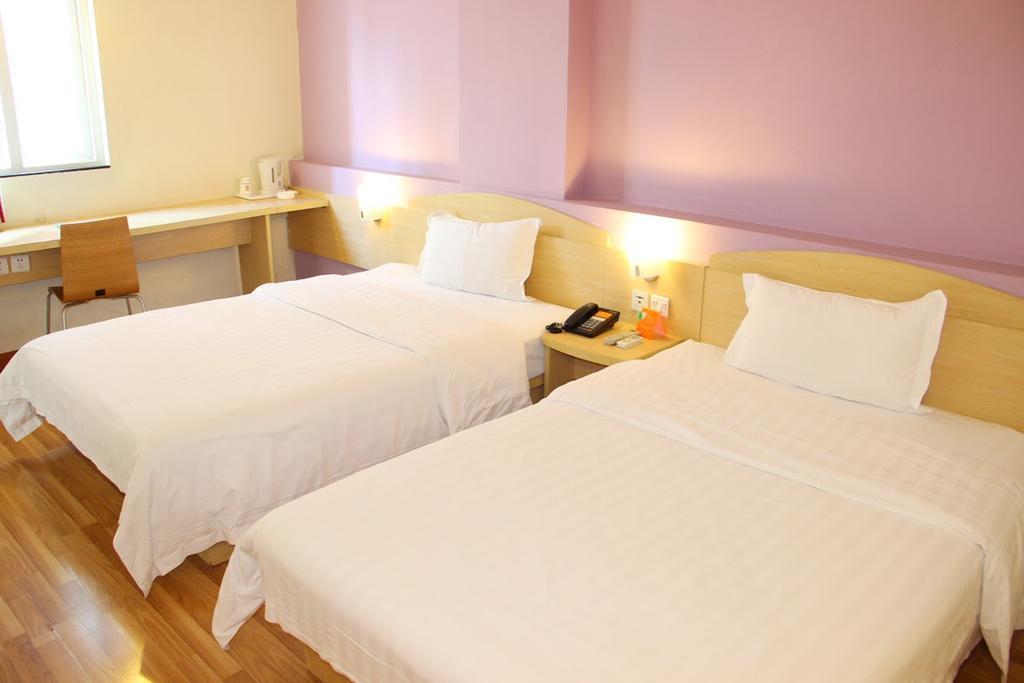 7Days Inn Dalian Gangwan Square Station Port Номер фото