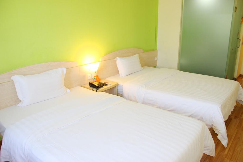 7Days Inn Dalian Gangwan Square Station Port Номер фото